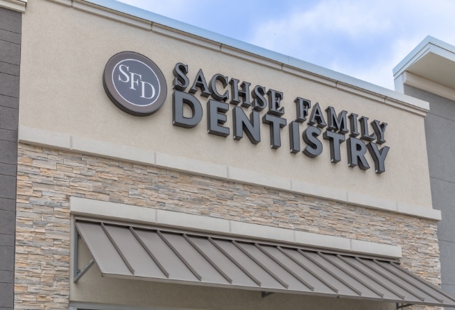 Exterior of Sachse Family Dentistry at Woodbridge building